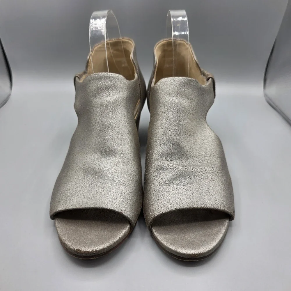 Eileen Fisher Iris Sandals Womens 9.5 Pewter Leather Block Heel Adjustable Strap